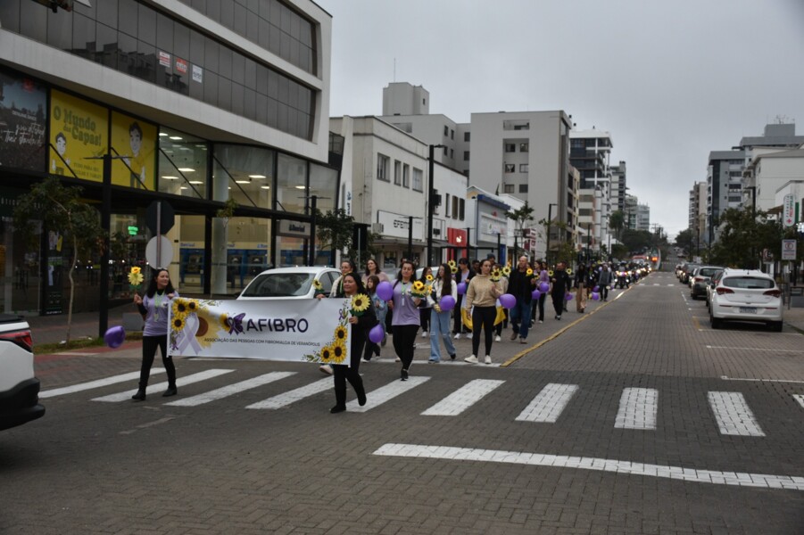 durante-caminhada-prefeito-anuncia-atendimentos-especializado-para-pessoas-com-fibromialgia