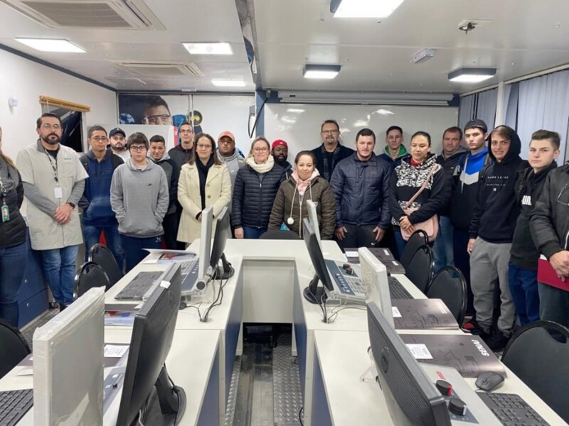 iniciou-curso-cnc-no-senai
