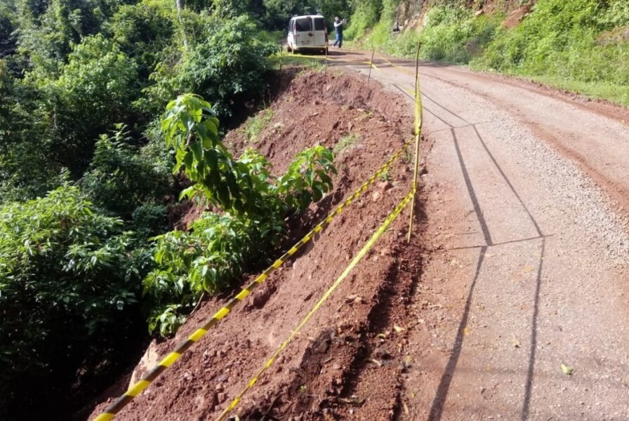 atencao-na-estrada-para-monte-claro