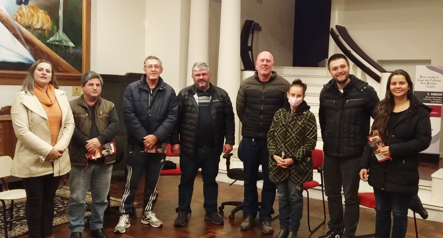 secretaria-de-turismo-promove-encontro-com-taxistas