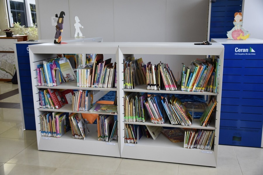 biblioteca-publica-mansueto-bernardi