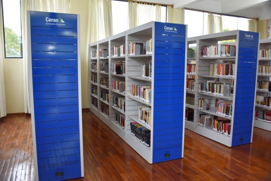 biblioteca-publica-mansueto-bernardi-863.jpg